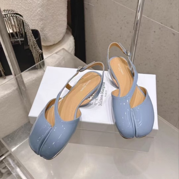 MM6 Maison Martin Margiela Light Blue Split-Toe Slingback Mules - Picture 2 of 9
